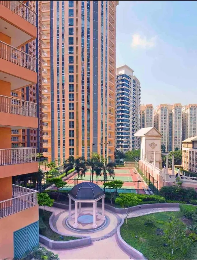 Cozy Place @ Venice Luxury Residences Manila 0*,  Filipíny